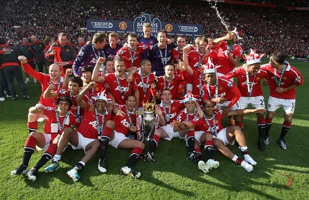 國足在追求 國足在追求